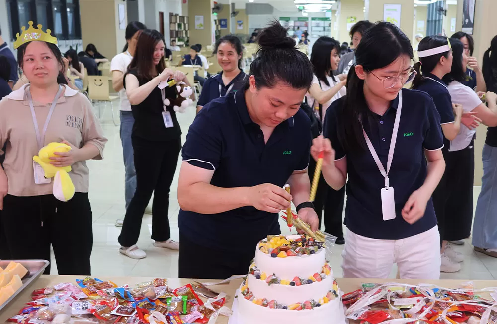 직원 생일 축하